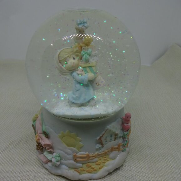 PRECIOUS MOMENTS 2001 Musical JINGLE BELLS Waterglobe EUC - Picture 4 of 4